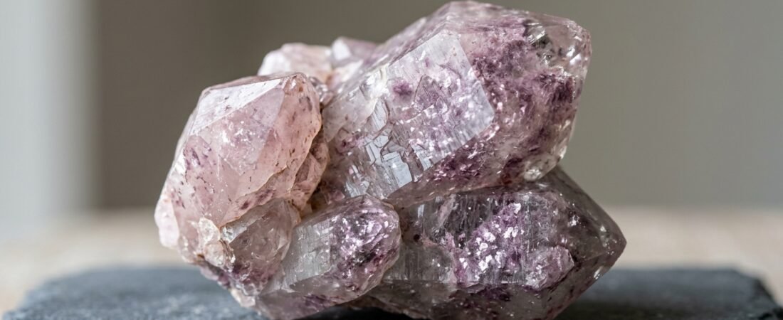Lithium Quartz: Meaning, Properties and Healing Uses